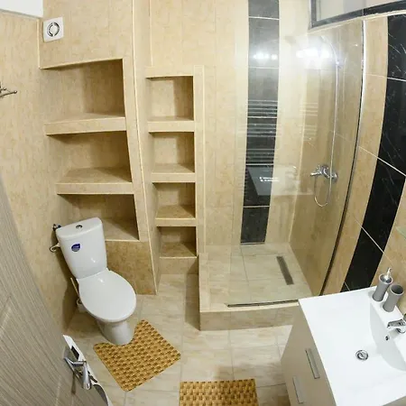 Apartment Etiquette Mamaia